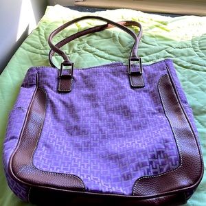 Tommy Hilfinger shoulder purse with small purse.
